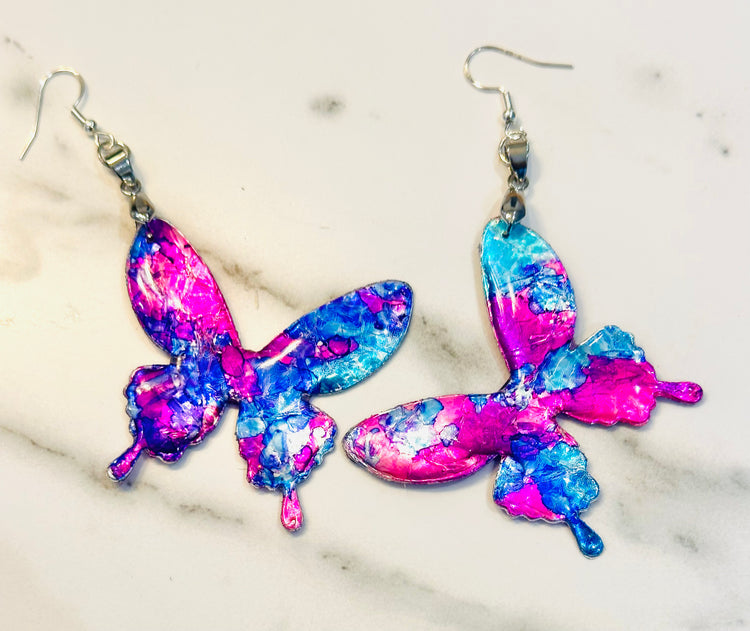 Tin jewellery. Very pretty butterfly necklace and earrings set. Made from soda cans. Pink and purple abstract butterfly earrings, handmade.