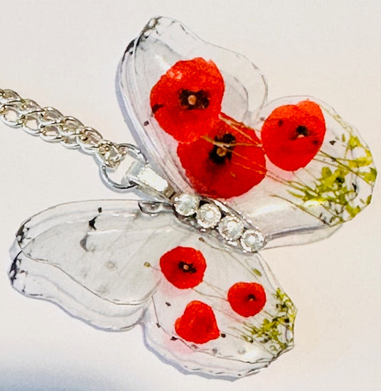 red poppies necklace resin 