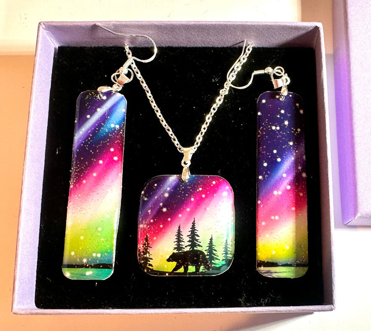 The northern lights, aurora borealis earrings and pendant set. Upcycled tin can.Tin anniversary gift..Waterproof Tin.from recycled soda cans