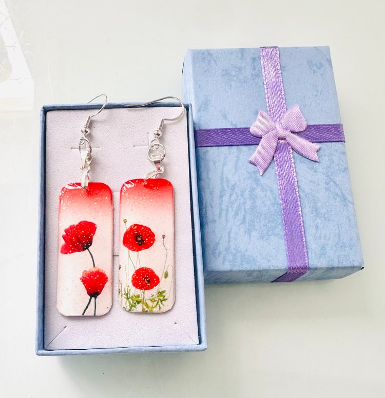 Poppy earrings.Poppies.White and red poppy dangle earrings,Tin anniversary gift.Handmade from tin,10th anniversary, poppy jewellery.Flower